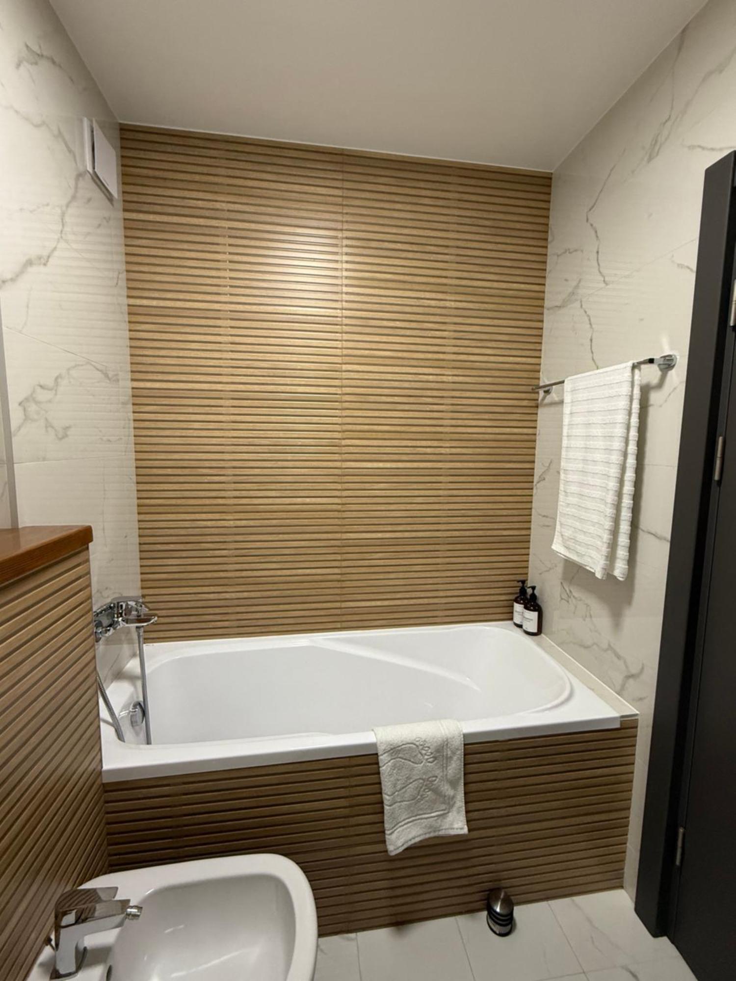 Illy Home Râmnicu Vâlcea Eksteriør bilde